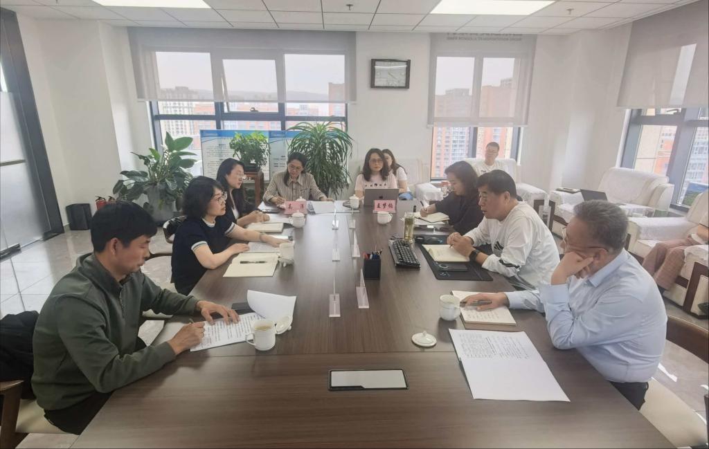 副主任李颖及双方相关人员参加座谈