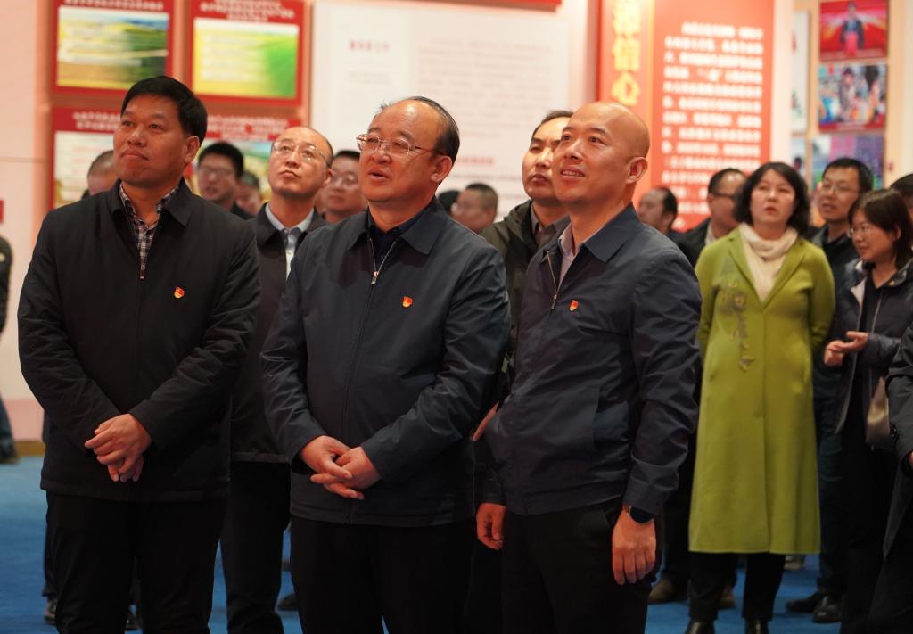 呼和浩特市人民...